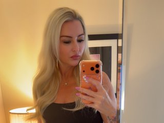Daisy_love82 streamate live cam model