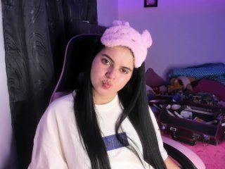 DaliaAprilx streamate live cam model