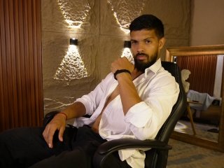 DannSaenz88 streamate live cam model