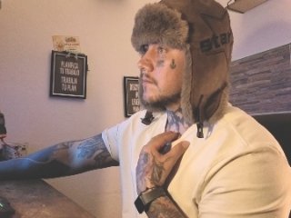 Denjig streamate live cam model