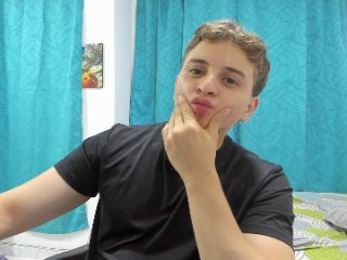 Dre_boy22 streamate live cam model