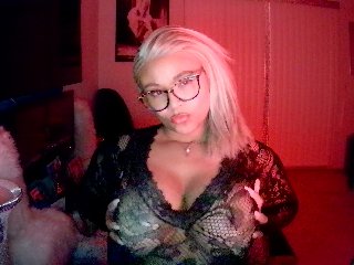 DrewHoney streamate live cam model