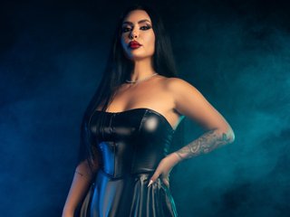 Elennya streamate live cam model