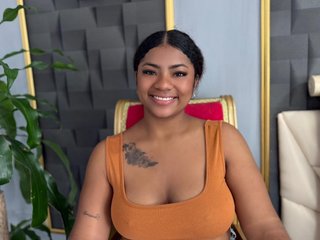 EmilyZani streamate live cam model