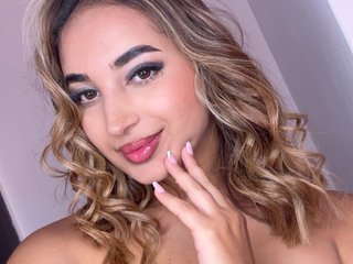 EmmilyQueen streamate live cam model