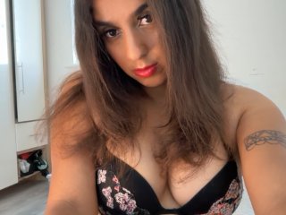 Fayfay21 streamate live cam model