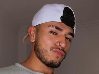 Frankk_69 streamate live cam model