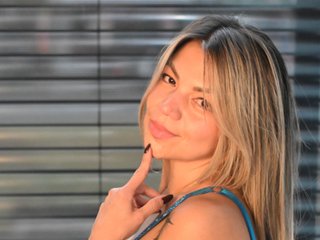 Gabysantoss streamate live cam model