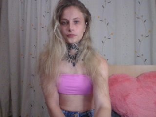 HotBlondy00 streamate live cam model