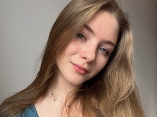 Iviefae streamate live cam model