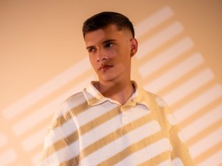 James_carter77 streamate live cam model