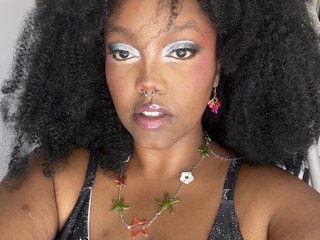 Juicyyjanet streamate live cam model