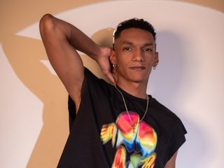 JulientSaint streamate live cam model