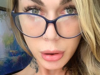Julyz streamate live cam model