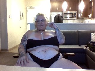 Koi_Pond streamate live cam model