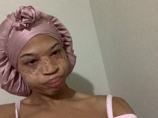 Kyliewhitet streamate live cam model