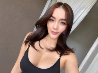 LorenaMiler streamate live cam model