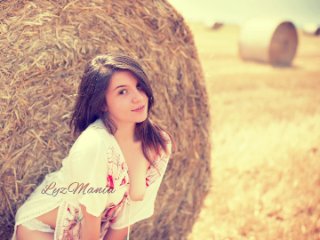 LyzMania streamate live cam model