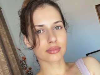 MEERA19 streamate live cam model