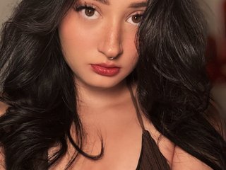 MaddyMartinez streamate live cam model