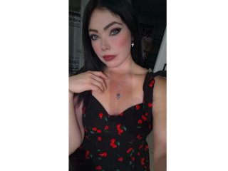 MadelineHills streamate live cam model