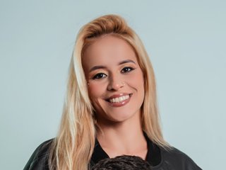 Martina2222 streamate live cam model