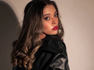 MiaCasttle streamate live cam model