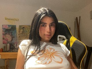 Mia_moon019 streamate live cam model