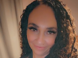 MilfMillie live cam