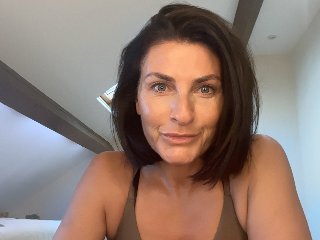 MissSarahWild26 streamate live cam model