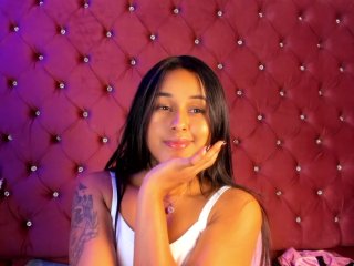 MollyBrunettee streamate live cam model