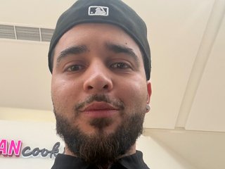 Nikeboi123 streamate live cam model