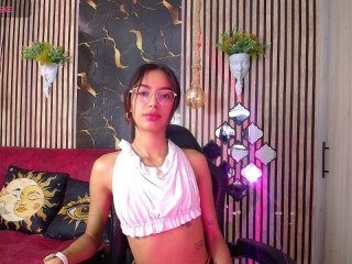 NixxieMoon streamate live cam model
