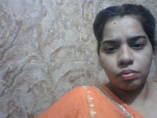 Nora22 streamate live cam model