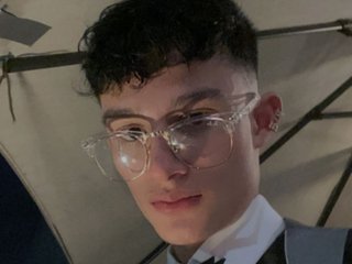 PatrickHowland18 live cam