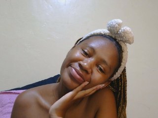 Paulahby streamate live cam model