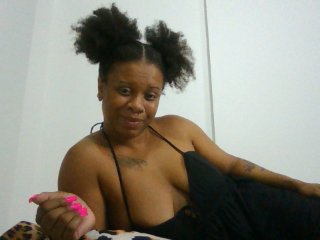 PlatinumKitti streamate live cam model