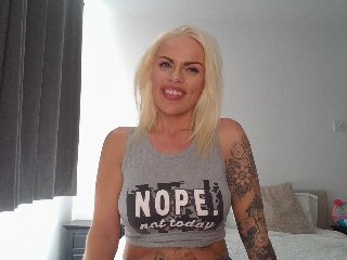Poisoned_Peach live cam