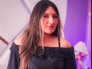 Rebekita streamate live cam model