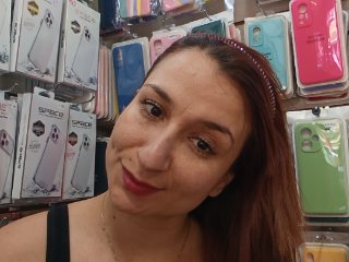Roussehillss streamate live cam model