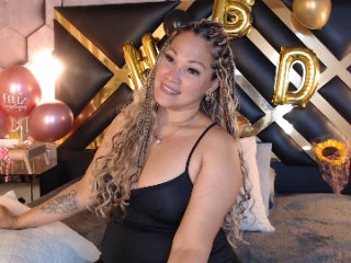 SamiraLennox streamate live cam model