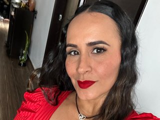 SaraCharmy streamate live cam model