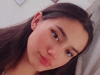 Sarah_World streamate live cam model