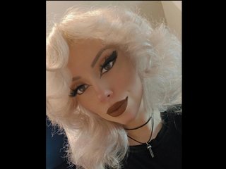 SerenaMonroe streamate live cam model