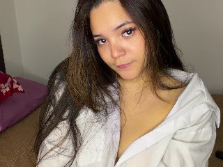 Shadya_s streamate live cam model