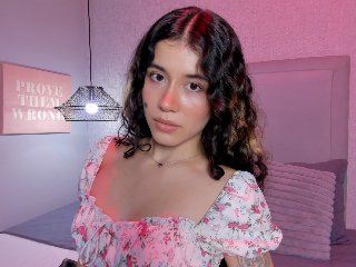 ShyRossiee streamate live cam model