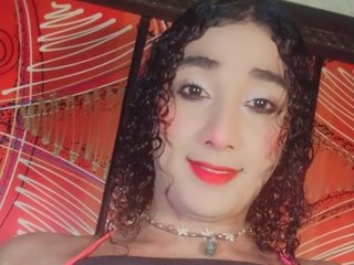 SilverDany streamate live cam model