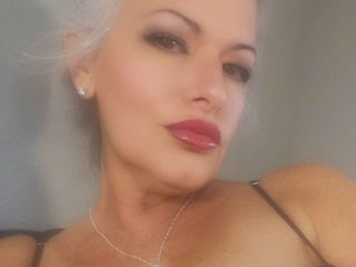 SilverVixen69 streamate live cam model