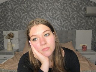 StellaWild streamate live cam model