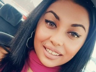 SukiRhodes streamate live cam model